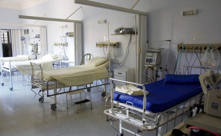 hospital-1802679_1280-890x550-1