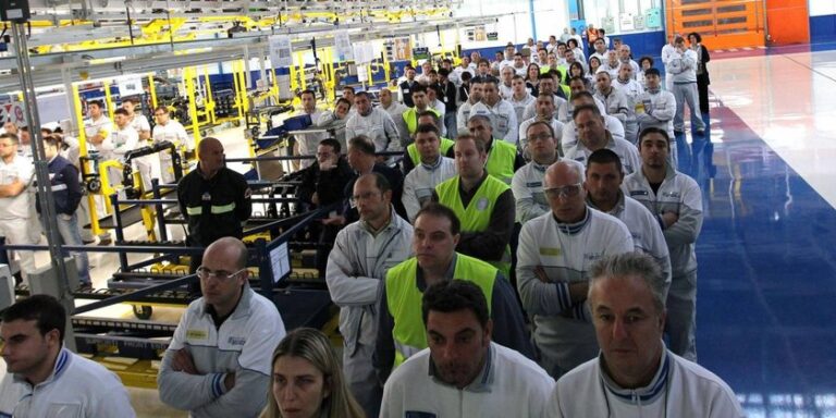 fiat-arbeiter.2e16d0ba.fill-840x420-c100