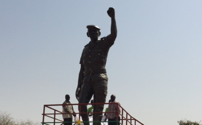 800px-Statue_du_Président_Thomas_Sankara2-890x550-1