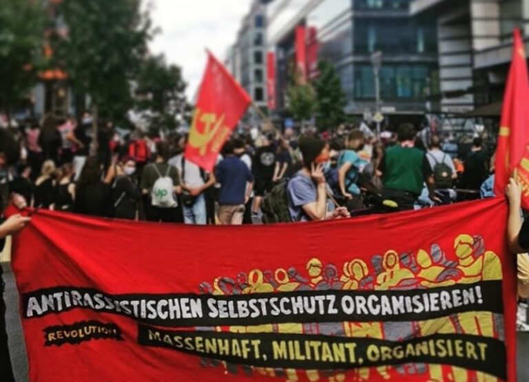 protest-gegen-coronaleugner-800x578-1