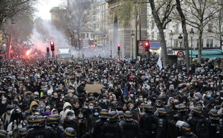 French-Protests-1000x600-890x550