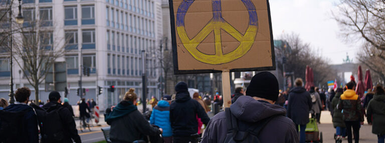 Berlin_protests_against_Ukraine_War_(51907745358)_o_1